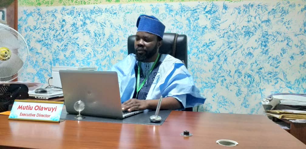 Stay home not with fams            
Cleanse not your palms                      
Dash no space                                             
Be deaf… –                                                  
Death!                                                                             
                                              
Death                                                                             
claims dirty                                                       
wayward haughty minds                                 
Who snub hailing signs --                 
East beast feasts uncleanst wrists… 
This wave knows no chest;  
crashes East and West;
surpasses all pills;
disgraces bills… –
Spate!
Spate
schools mates:
Love hoards souls
averts weird death tolls;
ties humans to shame woes!



